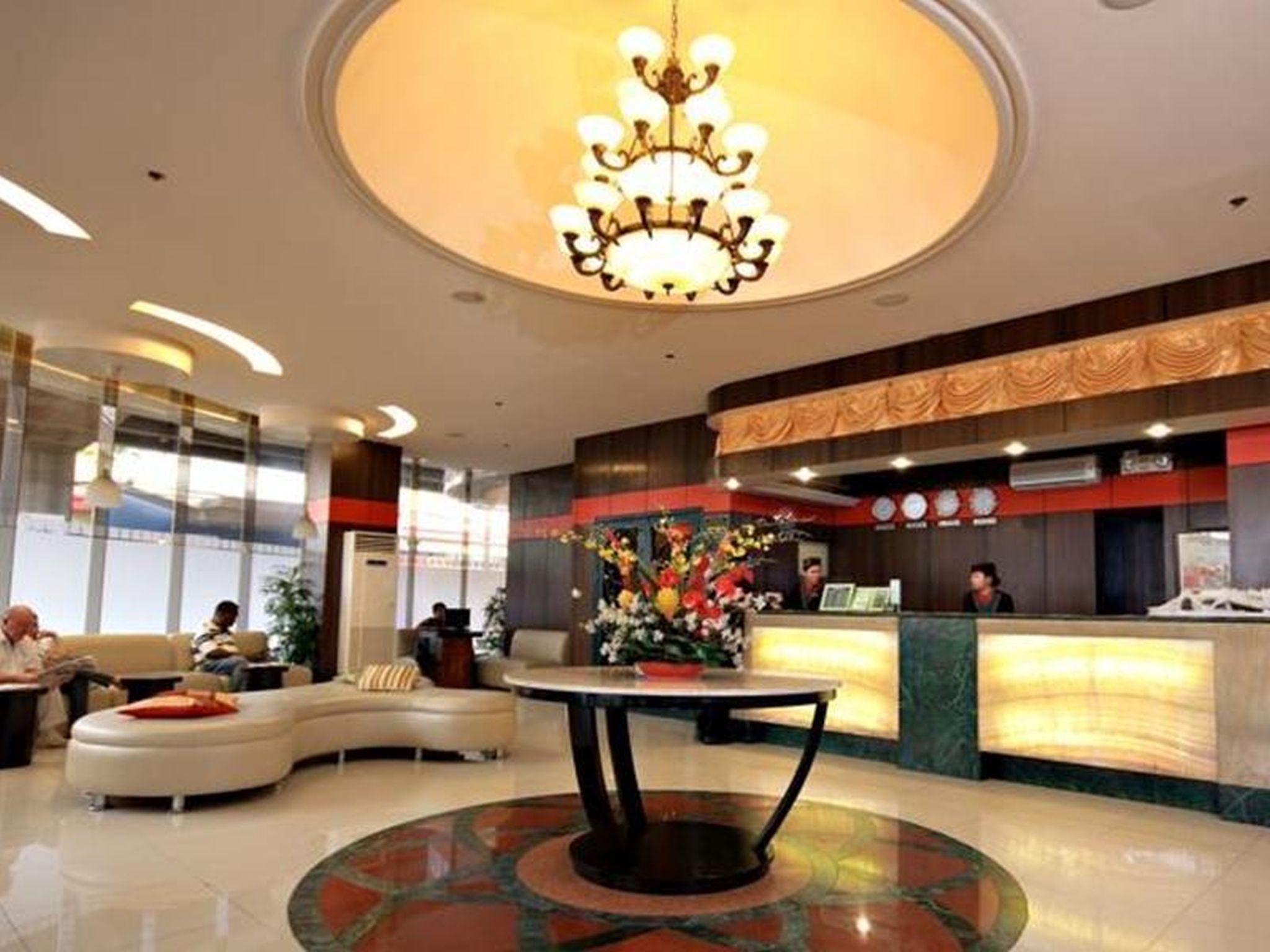 Eurotel Makati Makati City Exteriér fotografie