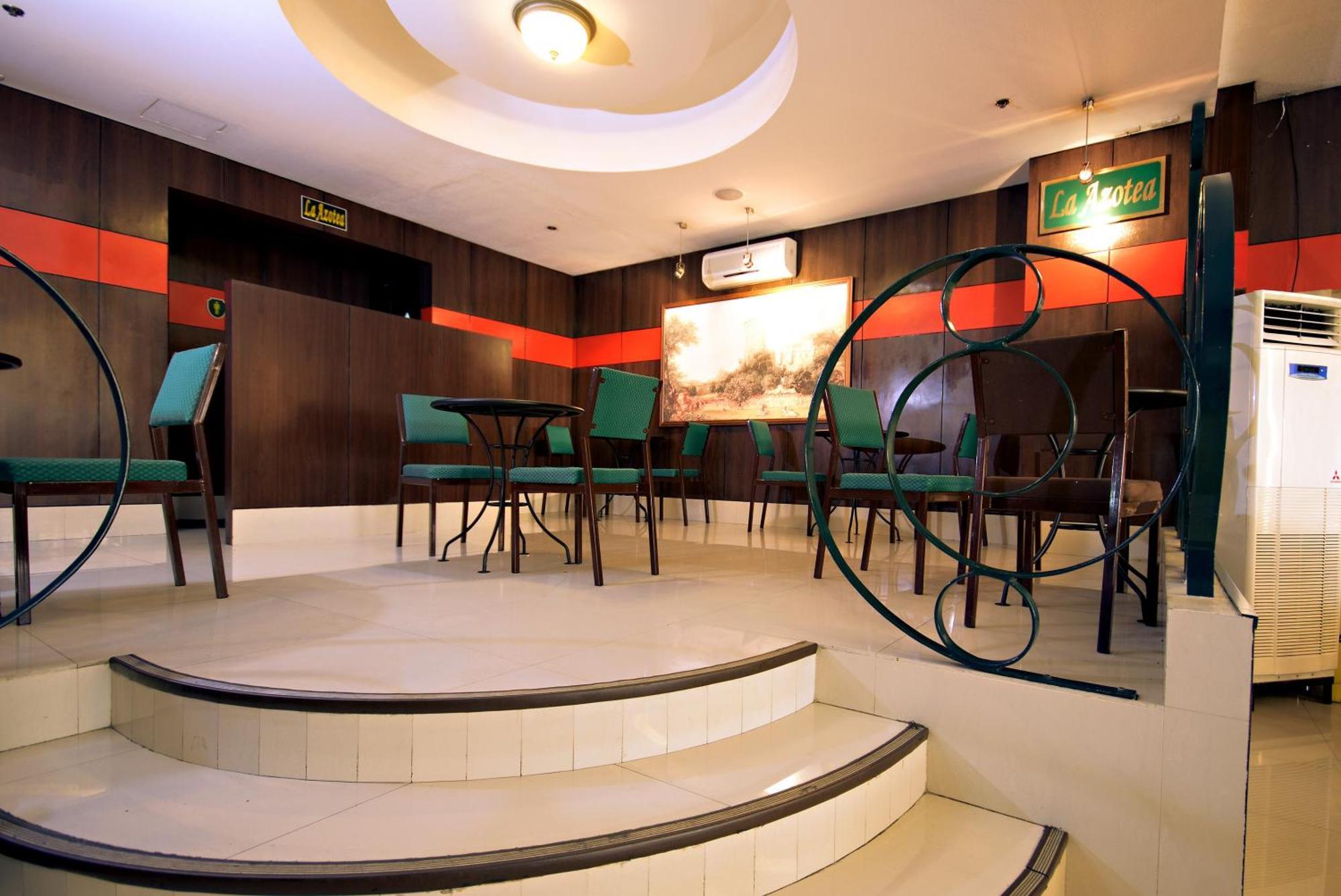 Eurotel Makati Makati City Exteriér fotografie