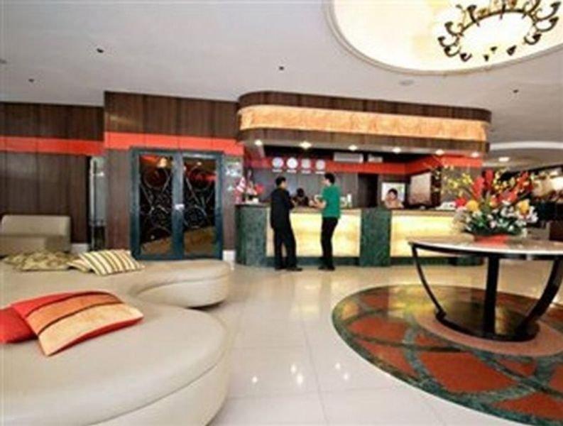 Eurotel Makati Makati City Exteriér fotografie