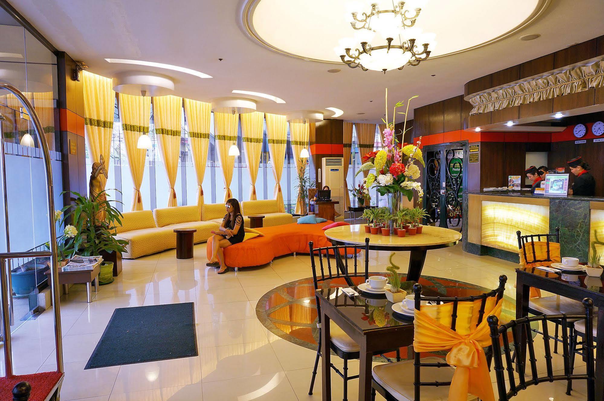 Eurotel Makati Makati City Exteriér fotografie